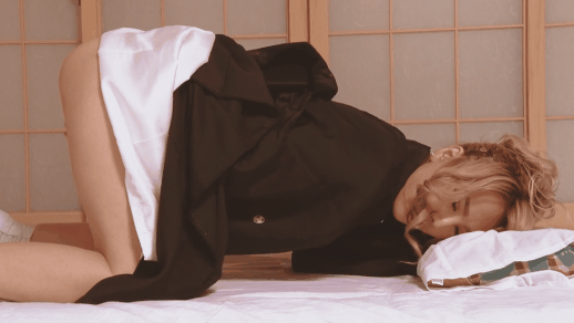 【ルナ（霜月るな）】黒ギャルエロ未亡人が亡き夫の遺影の前で義父と背徳の中出しSEX（カリビアンコム）【101822-001】